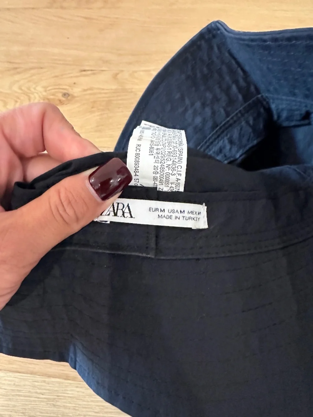 Zara Black Bucket Hat Size M